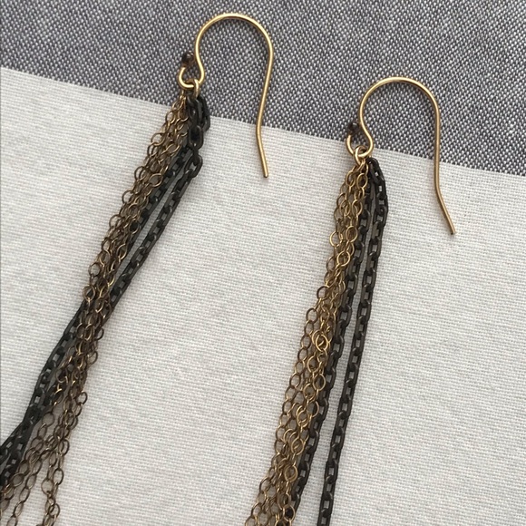 Long chain earrings - Picture 7 of 11